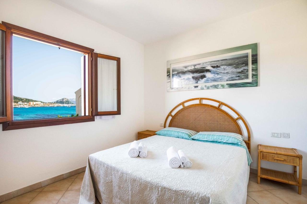 Apartamento Costa Smeralda Beachfront & Breathtaking Seaview Golfo Aranci Exterior foto