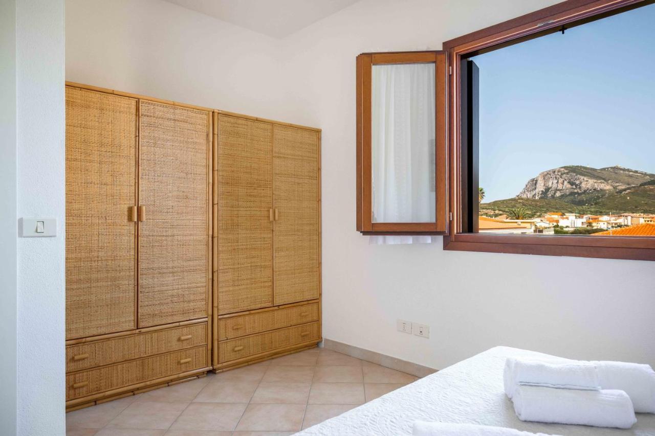 Apartamento Costa Smeralda Beachfront & Breathtaking Seaview Golfo Aranci Exterior foto